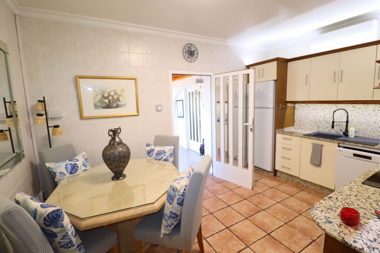 5 bedroom Villa for sale in Purias with pool garage - € 499,950 (Ref: 9713449)