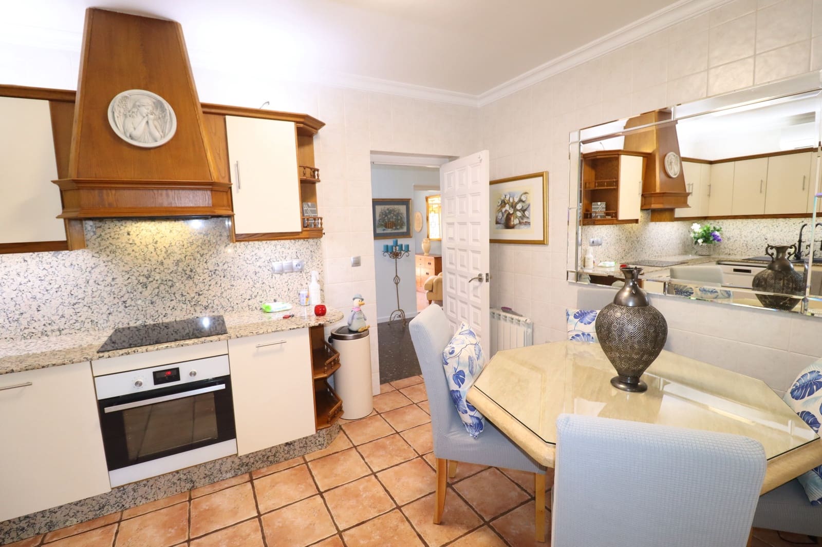 5 bedroom Villa for sale in Purias with pool garage - € 499,950 (Ref: 9713449)