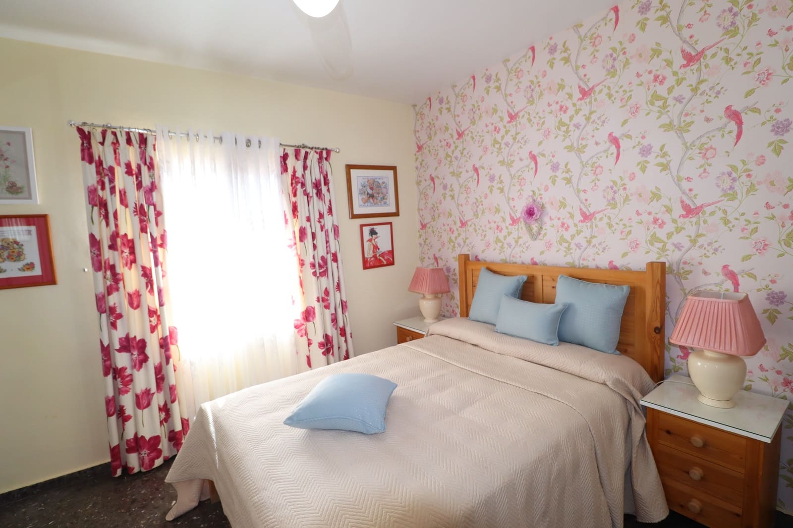 5 bedroom Villa for sale in Purias with pool garage - € 499,950 (Ref: 9713449)