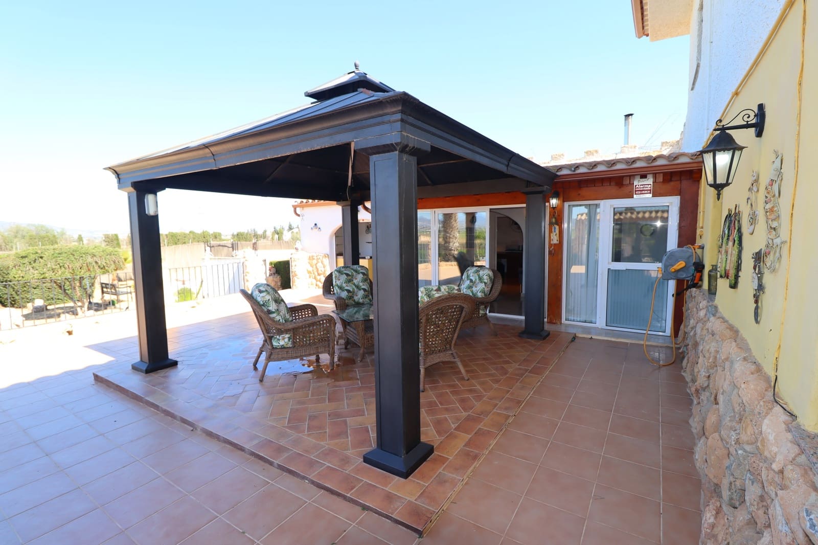 5 bedroom Villa for sale in Purias with pool garage - € 499,950 (Ref: 9713449)