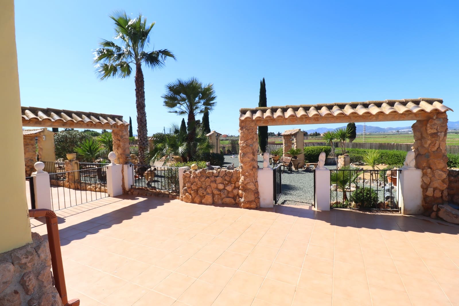 5 bedroom Villa for sale in Purias with pool garage - € 499,950 (Ref: 9713449)