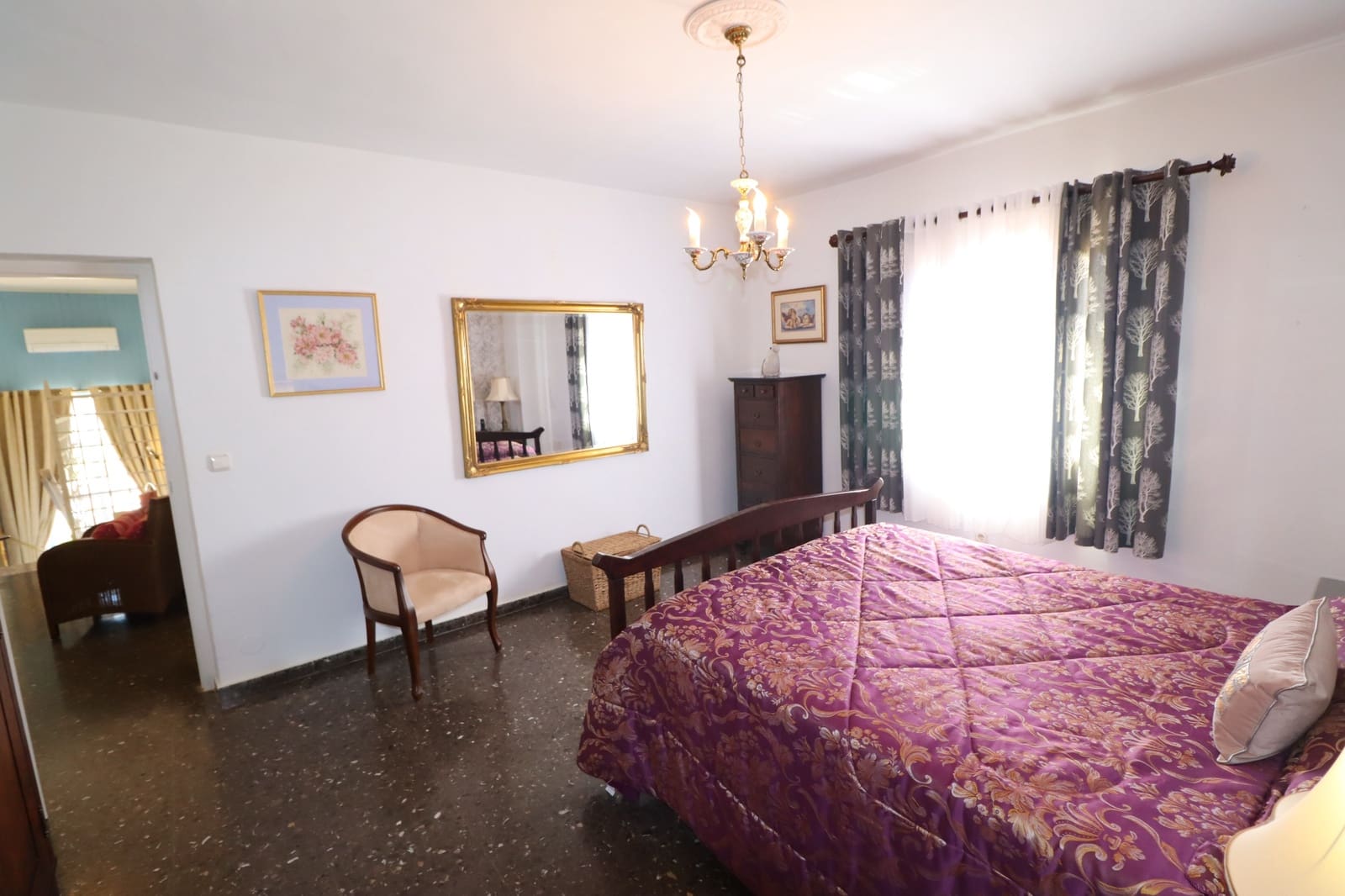 5 bedroom Villa for sale in Purias with pool garage - € 499,950 (Ref: 9713449)