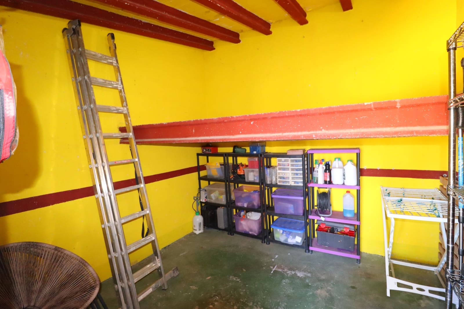 5 bedroom Villa for sale in Purias with pool garage - € 499,950 (Ref: 9713449)