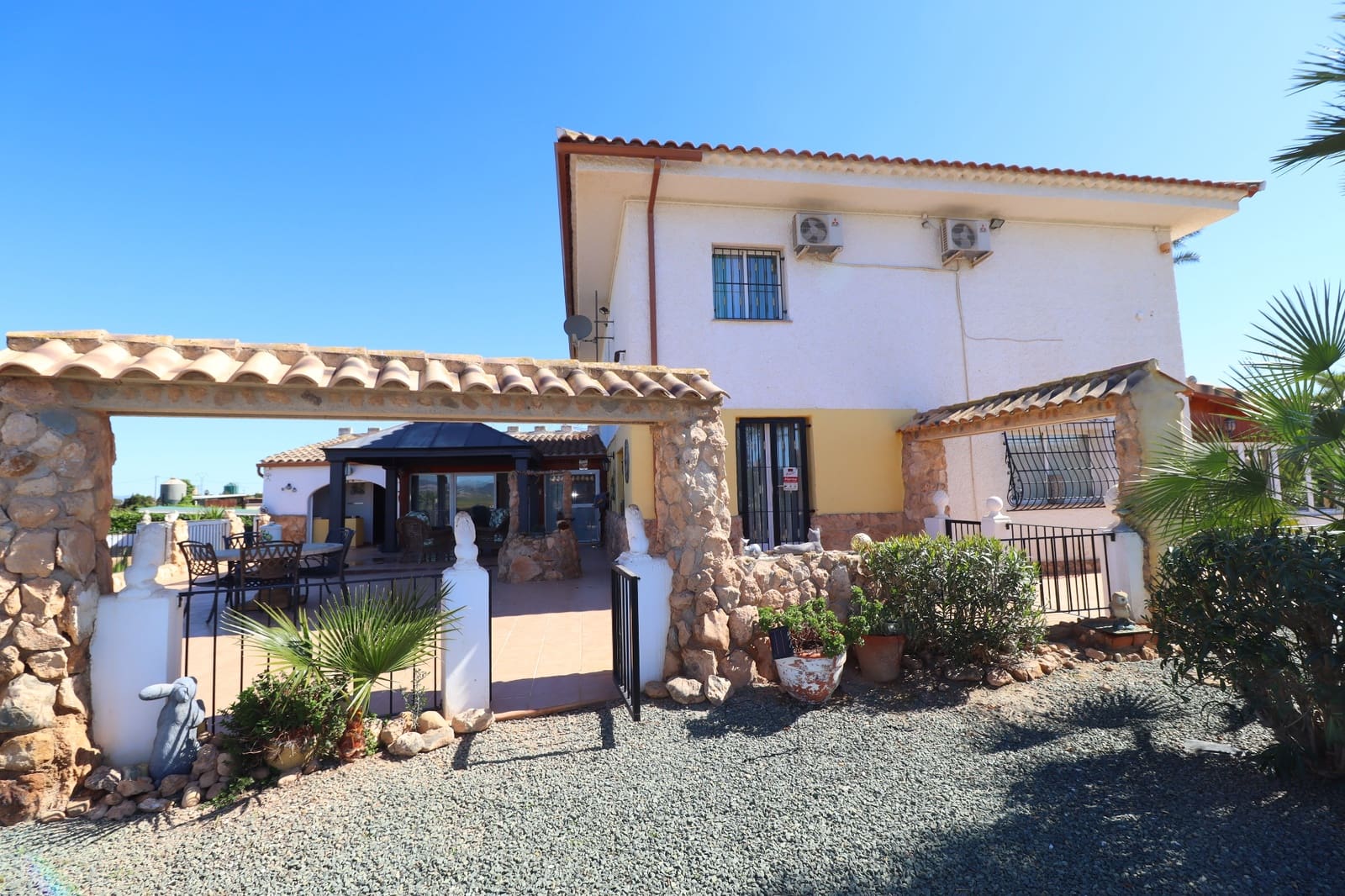 5 bedroom Villa for sale in Purias with pool garage - € 499,950 (Ref: 9713449)