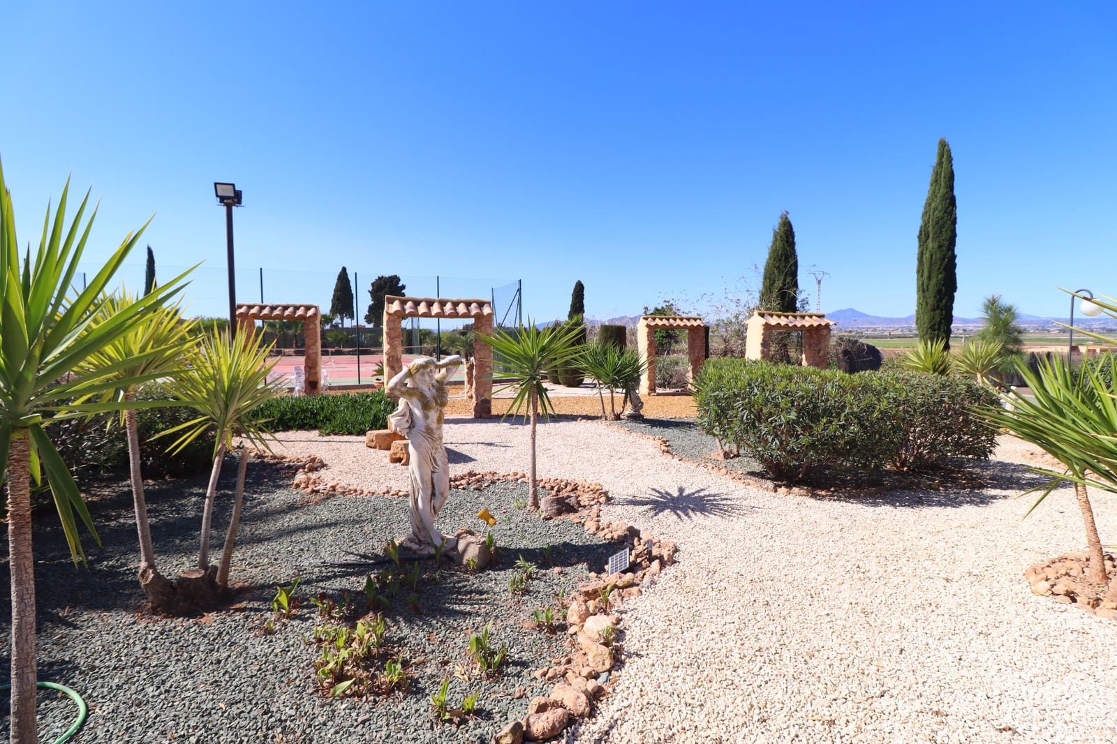 5 bedroom Villa for sale in Purias with pool garage - € 499,950 (Ref: 9713449)