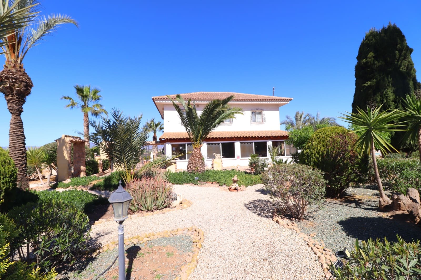 5 bedroom Villa for sale in Purias with pool garage - € 499,950 (Ref: 9713449)