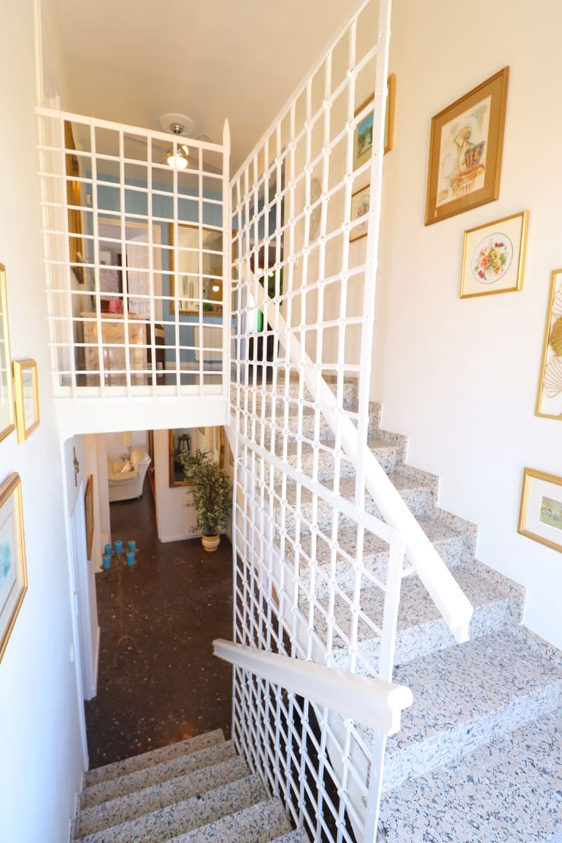 5 bedroom Villa for sale in Purias with pool garage - € 499,950 (Ref: 9713449)