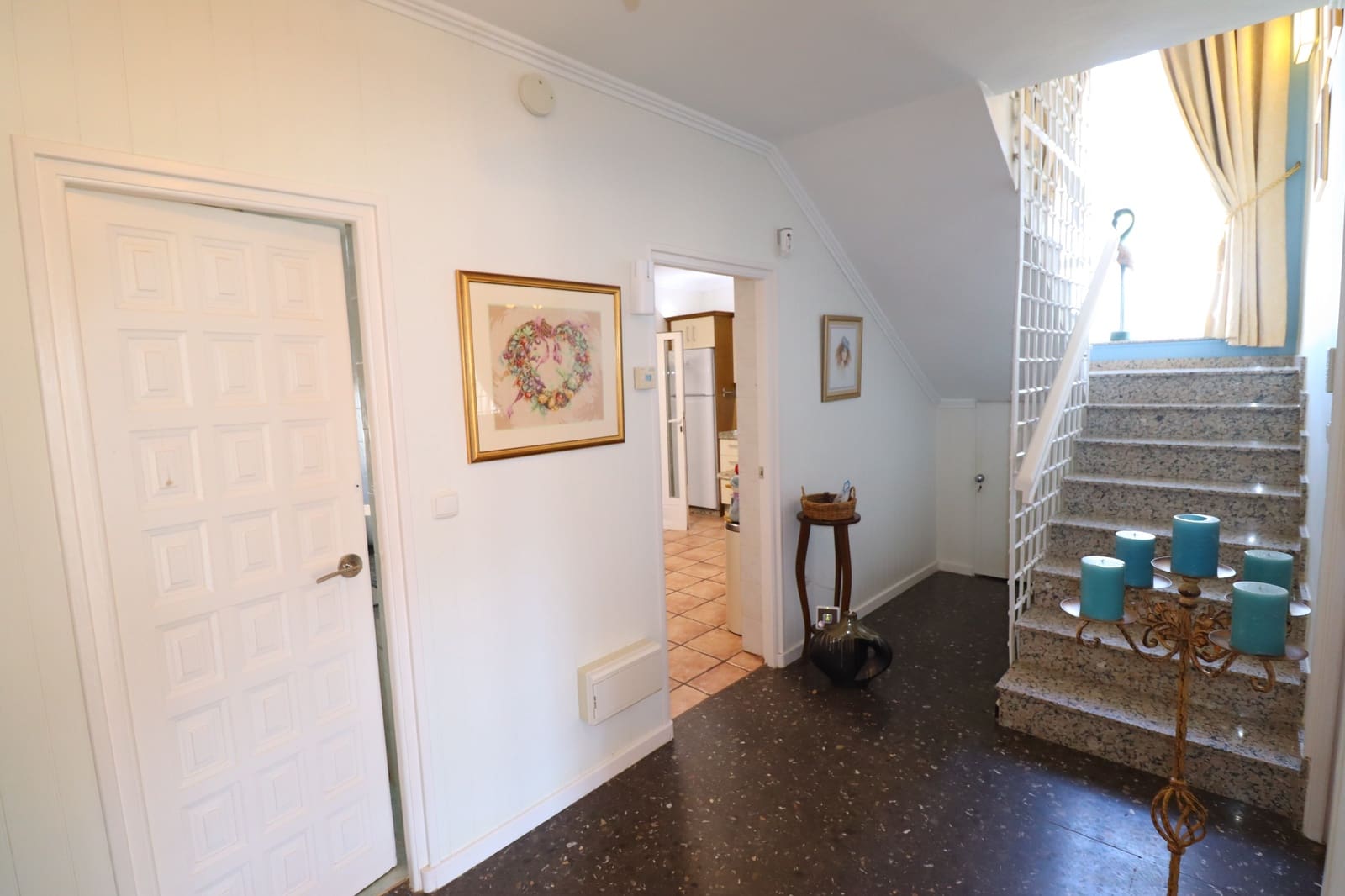 5 bedroom Villa for sale in Purias with pool garage - € 499,950 (Ref: 9713449)