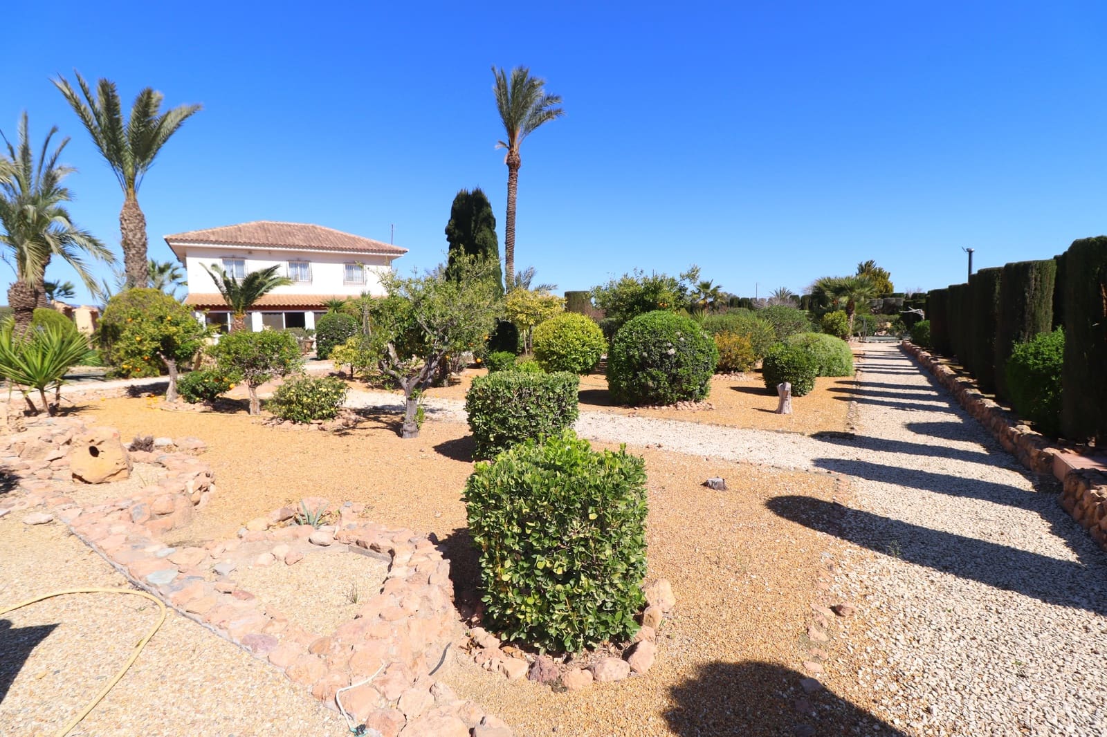 5 bedroom Villa for sale in Purias with pool garage - € 499,950 (Ref: 9713449)