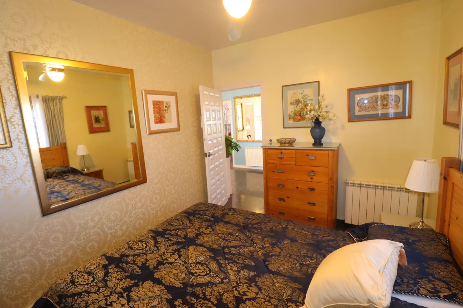 5 bedroom Villa for sale in Purias with pool garage - € 499,950 (Ref: 9713449)