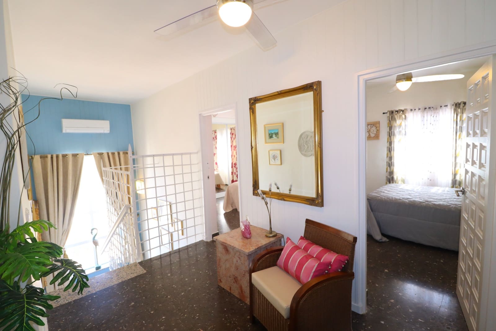 5 bedroom Villa for sale in Purias with pool garage - € 499,950 (Ref: 9713449)