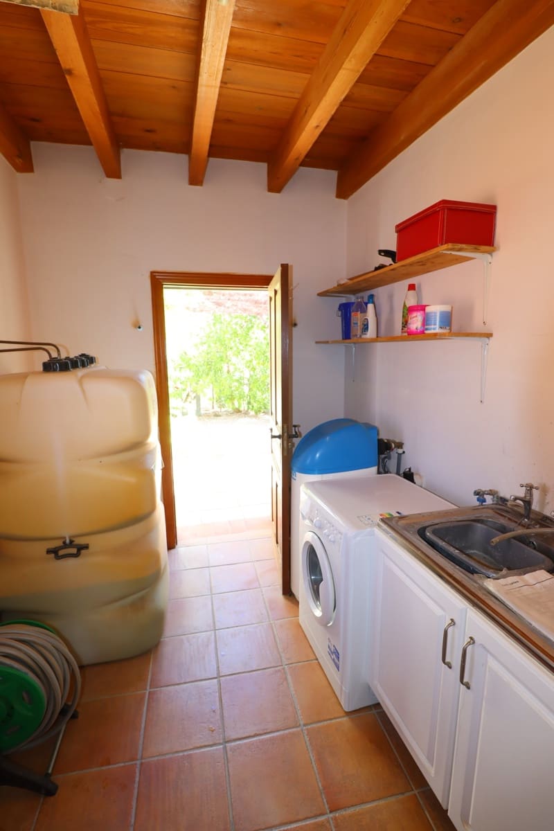 3 soveværelse Villa til salg i Puerto Lumbreras med swimmingpool garage - € 339.000 (Ref: 9843783)