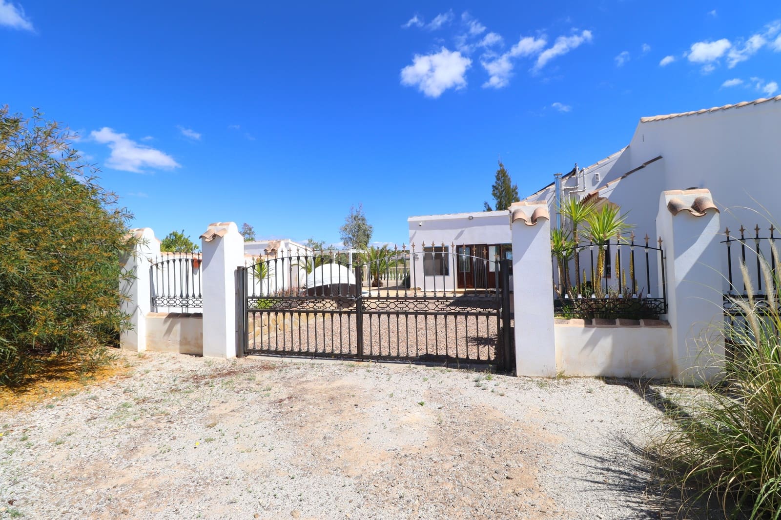 3 soveværelse Villa til salg i Puerto Lumbreras med swimmingpool garage - € 339.000 (Ref: 9843783)