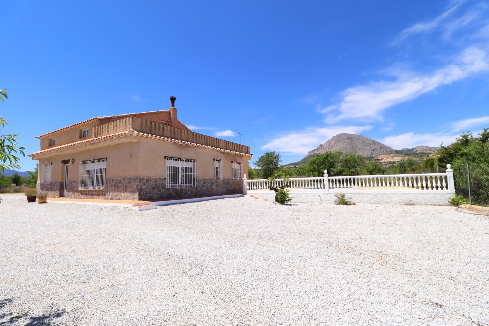 4 bedroom Finca/Country House for sale in Velez-Blanco with pool garage - € 269,950 (Ref: 9897205)