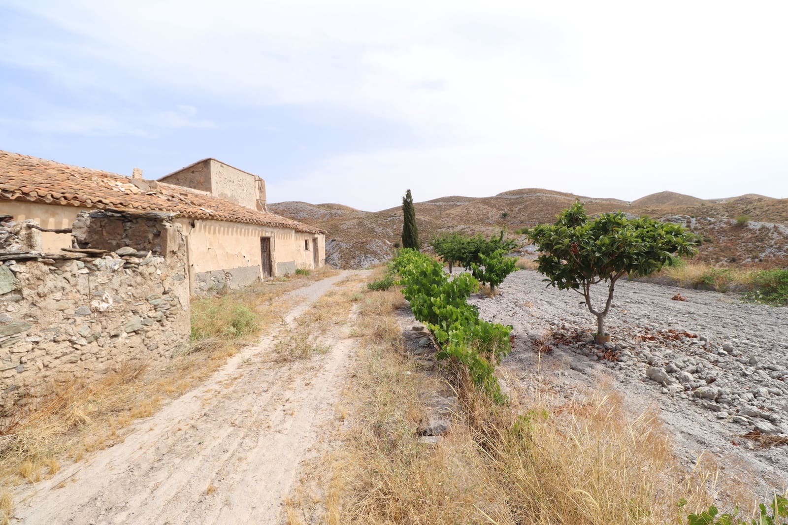 5 bedroom Finca/Country House for sale in Puerto Lumbreras - € 85,000 (Ref: 9932085)