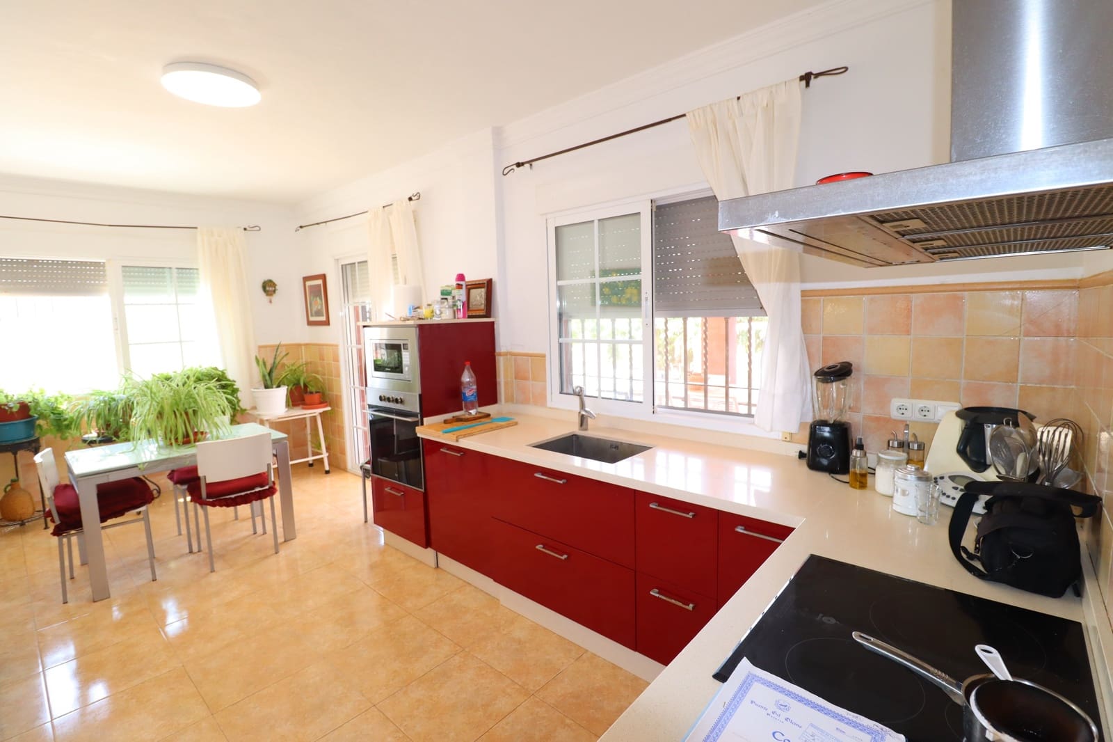 3 bedroom Villa for sale in Purias with garage - € 259,000 (Ref: 9932434)