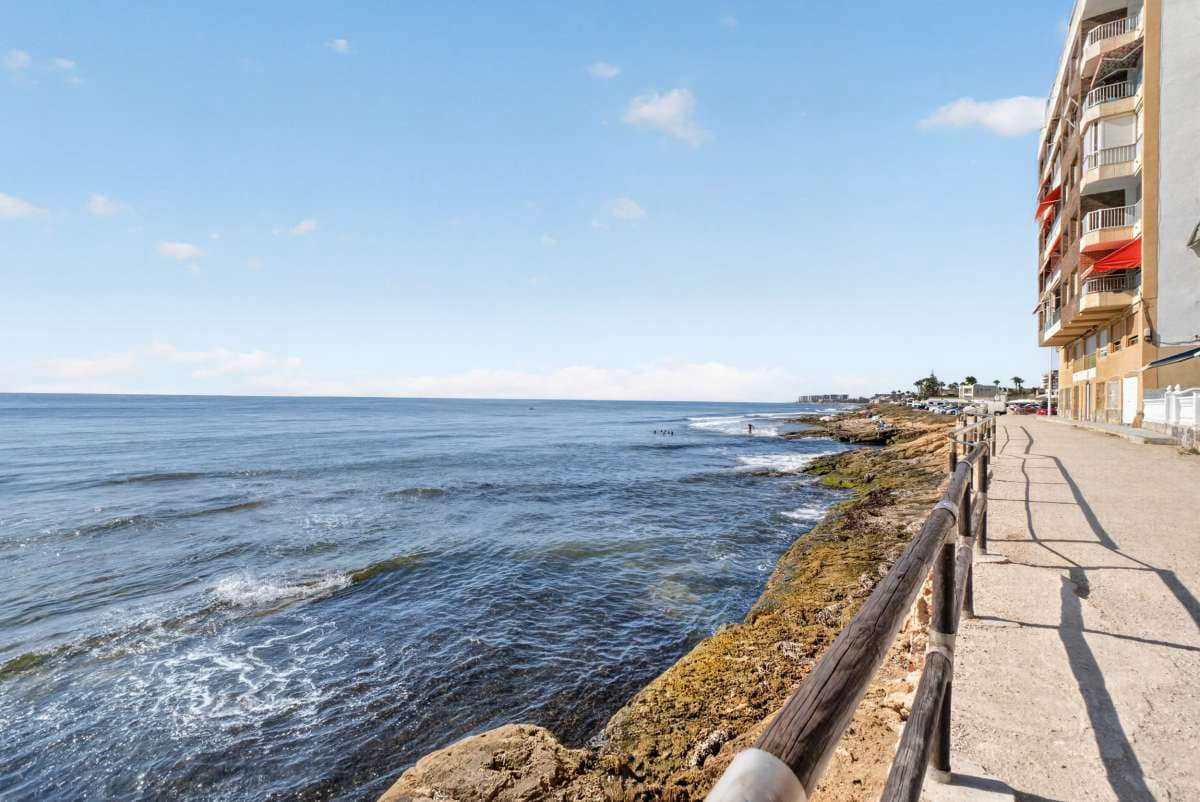 3 makuuhuone Huoneisto myytävänä paikassa Torrevieja - 125 000 € (Ref: 10031065)