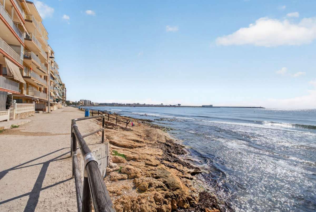 3 makuuhuone Huoneisto myytävänä paikassa Torrevieja - 125 000 € (Ref: 10031065)