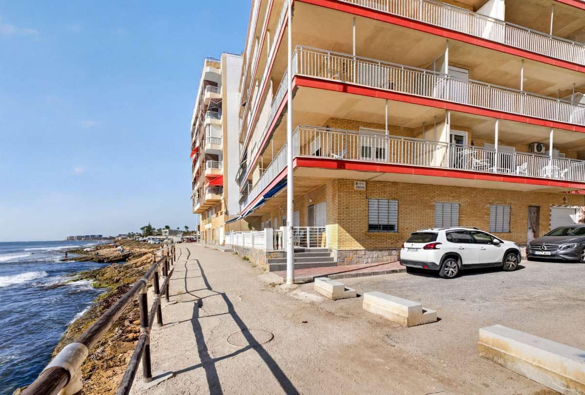 3 makuuhuone Huoneisto myytävänä paikassa Torrevieja - 125 000 € (Ref: 10031065)