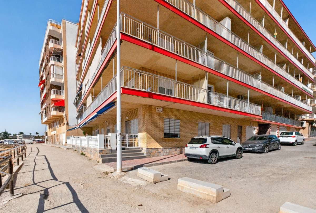 3 makuuhuone Huoneisto myytävänä paikassa Torrevieja - 125 000 € (Ref: 10031065)