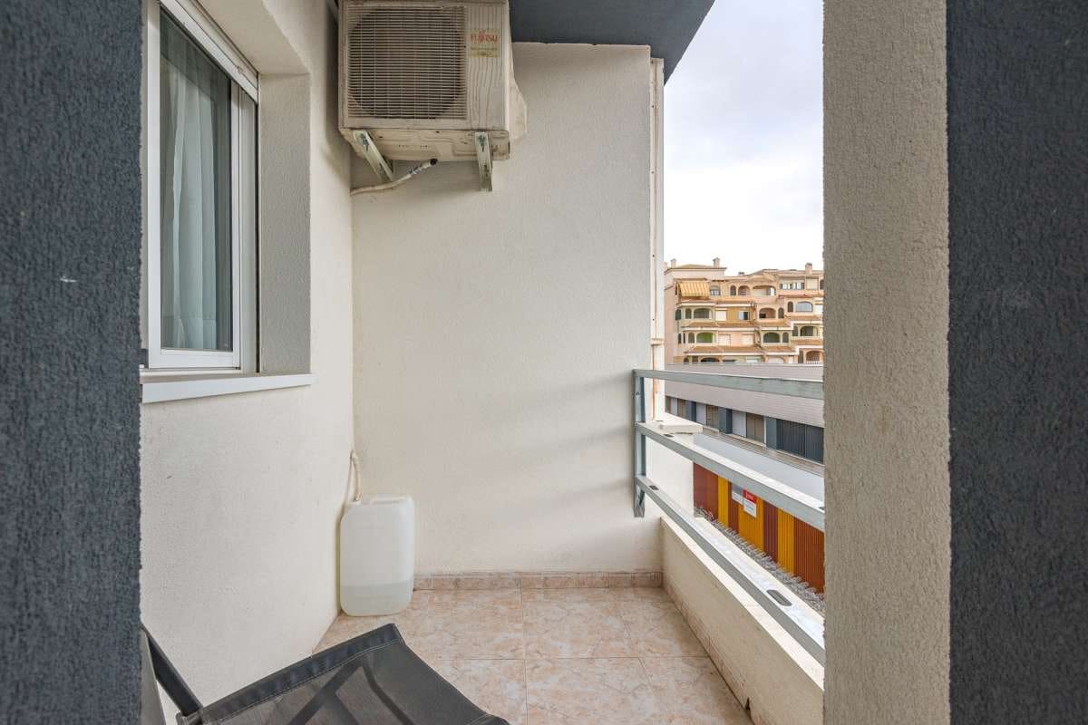 2 Zimmer Apartment zu verkaufen in Torrevieja mit Pool - 129.000 € (Ref: 10048133)