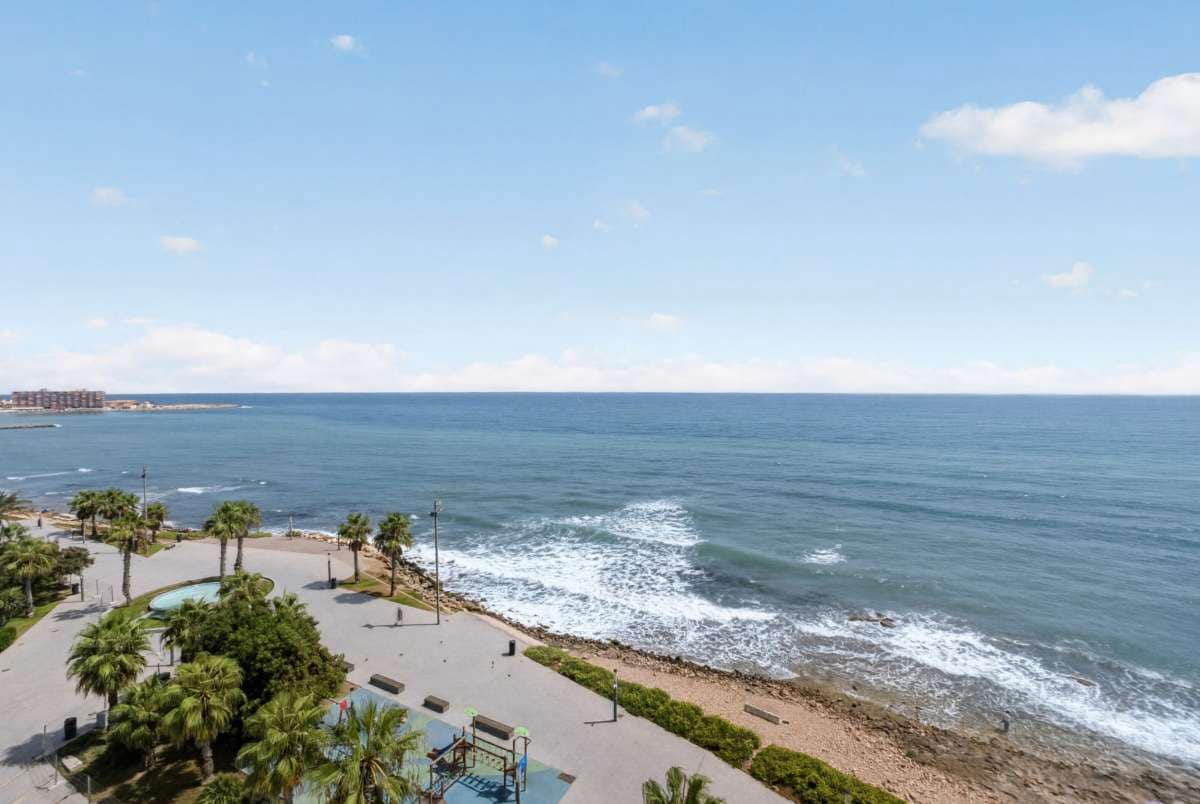 4 Zimmer Apartment zu verkaufen in Torrevieja - 1.265.000 € (Ref: 10048134)