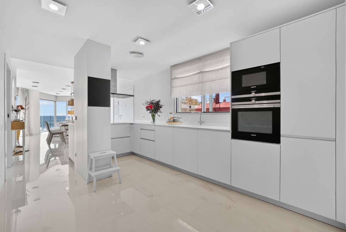 4 Zimmer Apartment zu verkaufen in Torrevieja - 1.265.000 € (Ref: 10048134)