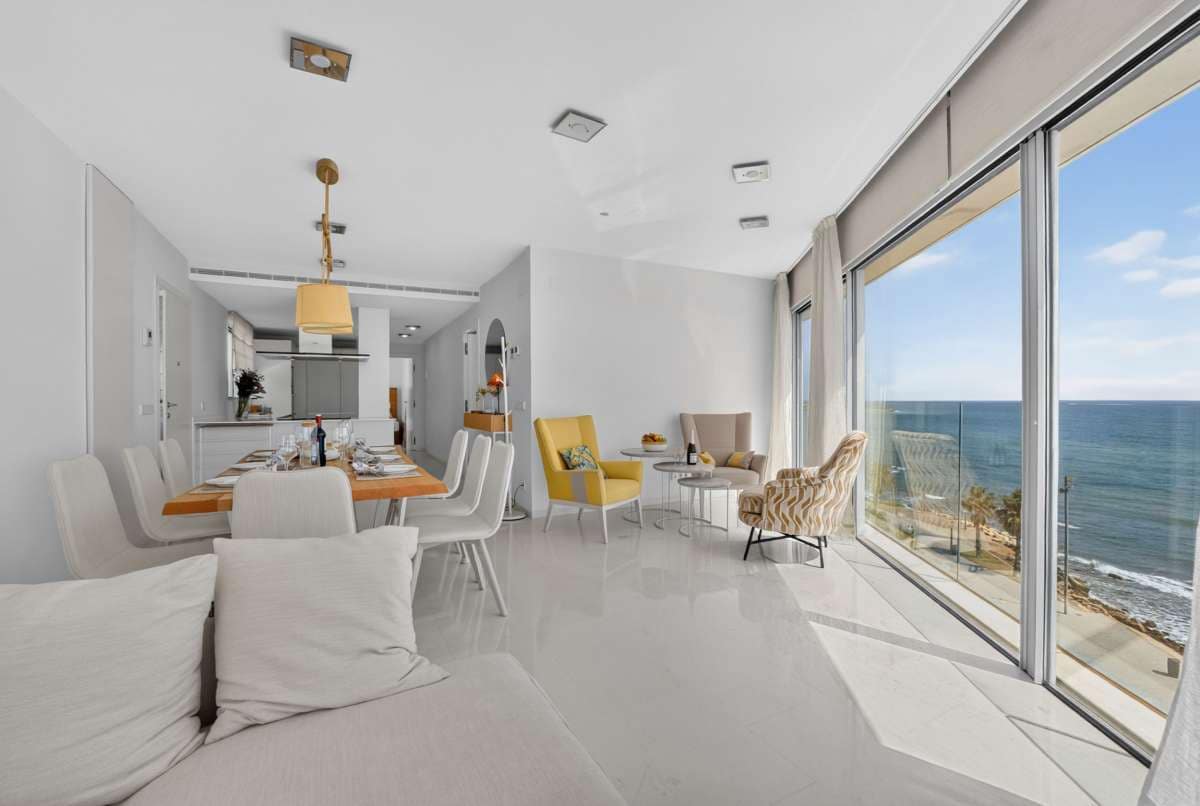 4 Zimmer Apartment zu verkaufen in Torrevieja - 1.265.000 € (Ref: 10048134)