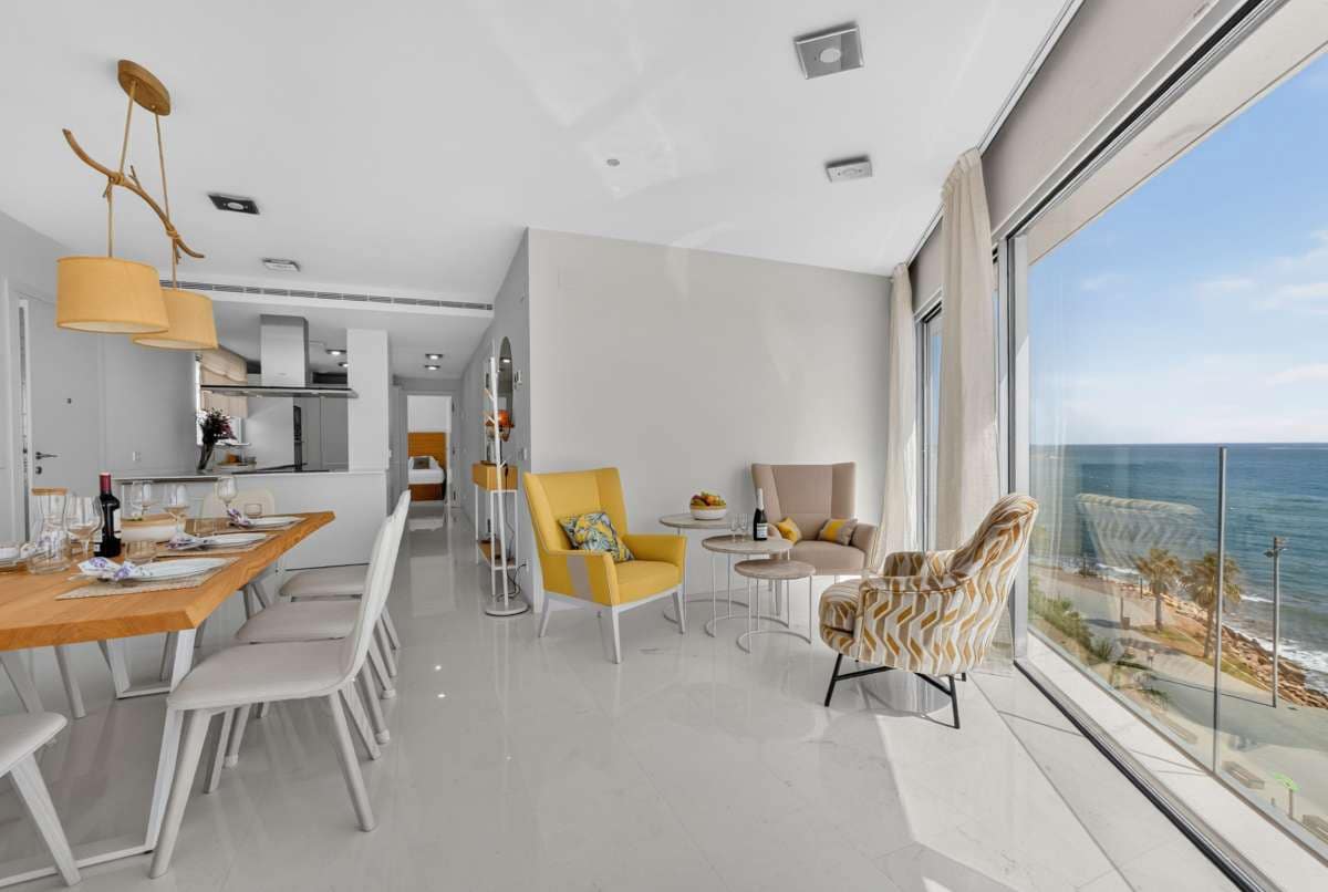 4 Zimmer Apartment zu verkaufen in Torrevieja - 1.265.000 € (Ref: 10048134)