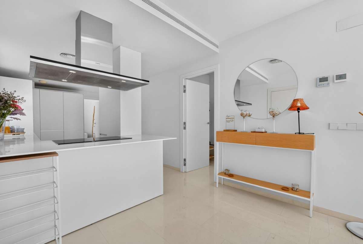 4 Zimmer Apartment zu verkaufen in Torrevieja - 1.265.000 € (Ref: 10048134)