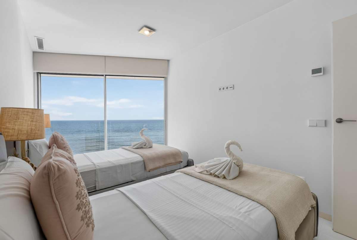 4 Zimmer Apartment zu verkaufen in Torrevieja - 1.265.000 € (Ref: 10048134)