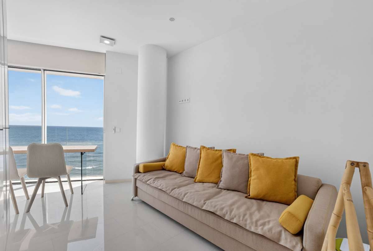4 Zimmer Apartment zu verkaufen in Torrevieja - 1.265.000 € (Ref: 10048134)
