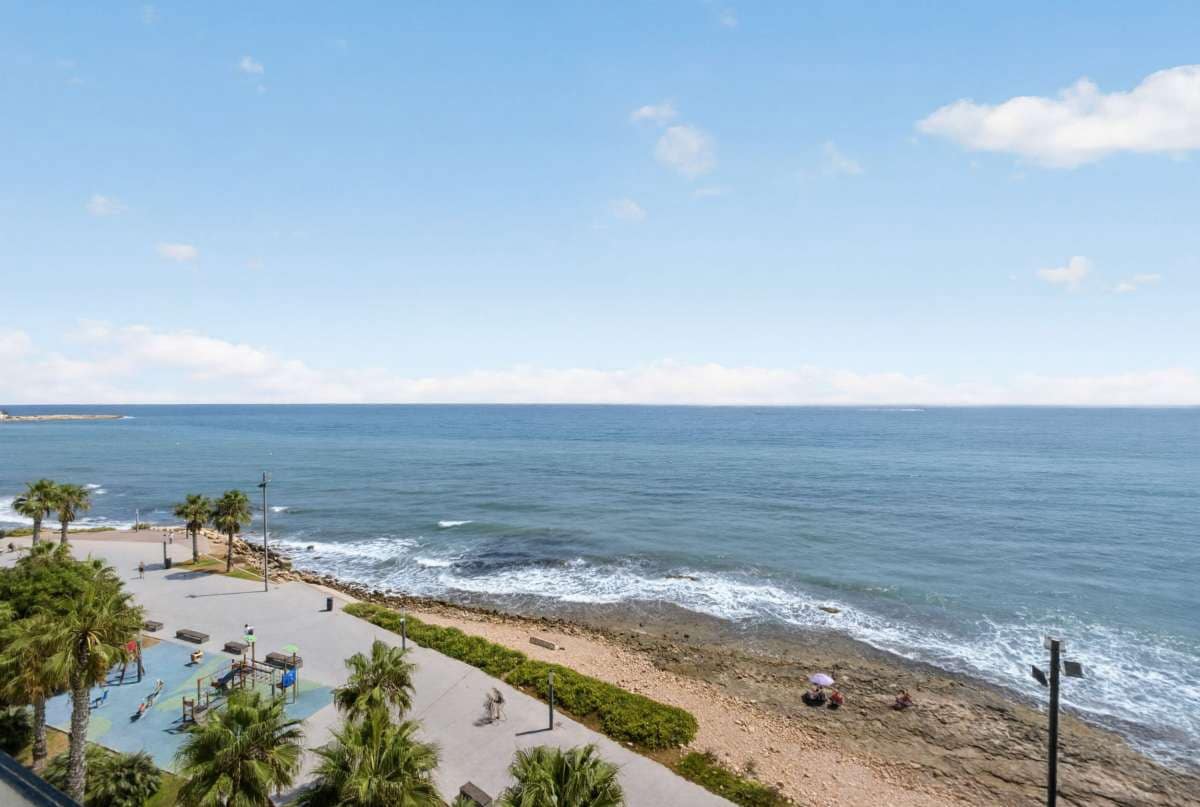 4 Zimmer Apartment zu verkaufen in Torrevieja - 1.265.000 € (Ref: 10048134)