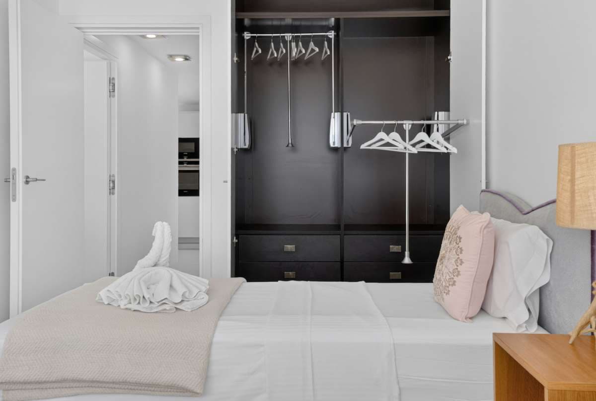 4 Zimmer Apartment zu verkaufen in Torrevieja - 1.265.000 € (Ref: 10048134)