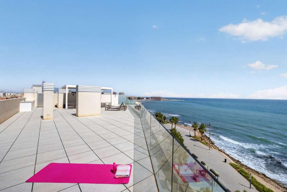 4 Zimmer Apartment zu verkaufen in Torrevieja - 1.265.000 € (Ref: 10048134)