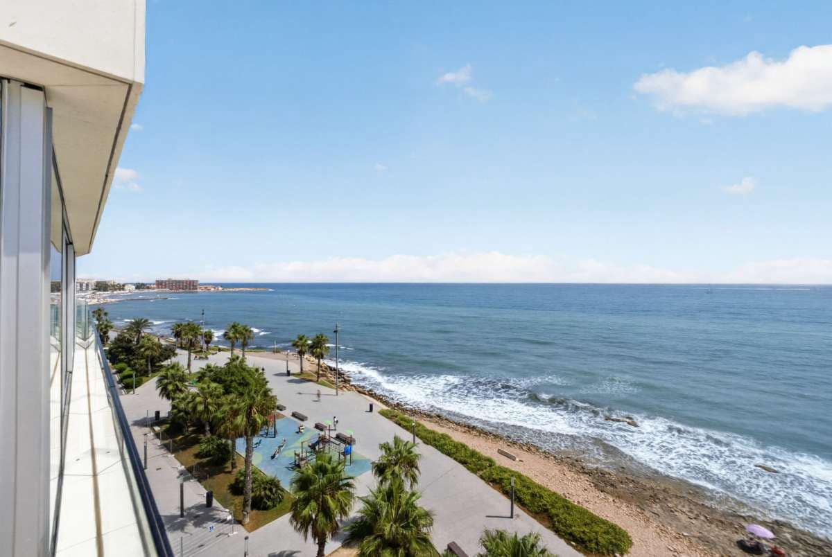 4 Zimmer Apartment zu verkaufen in Torrevieja - 1.265.000 € (Ref: 10048134)