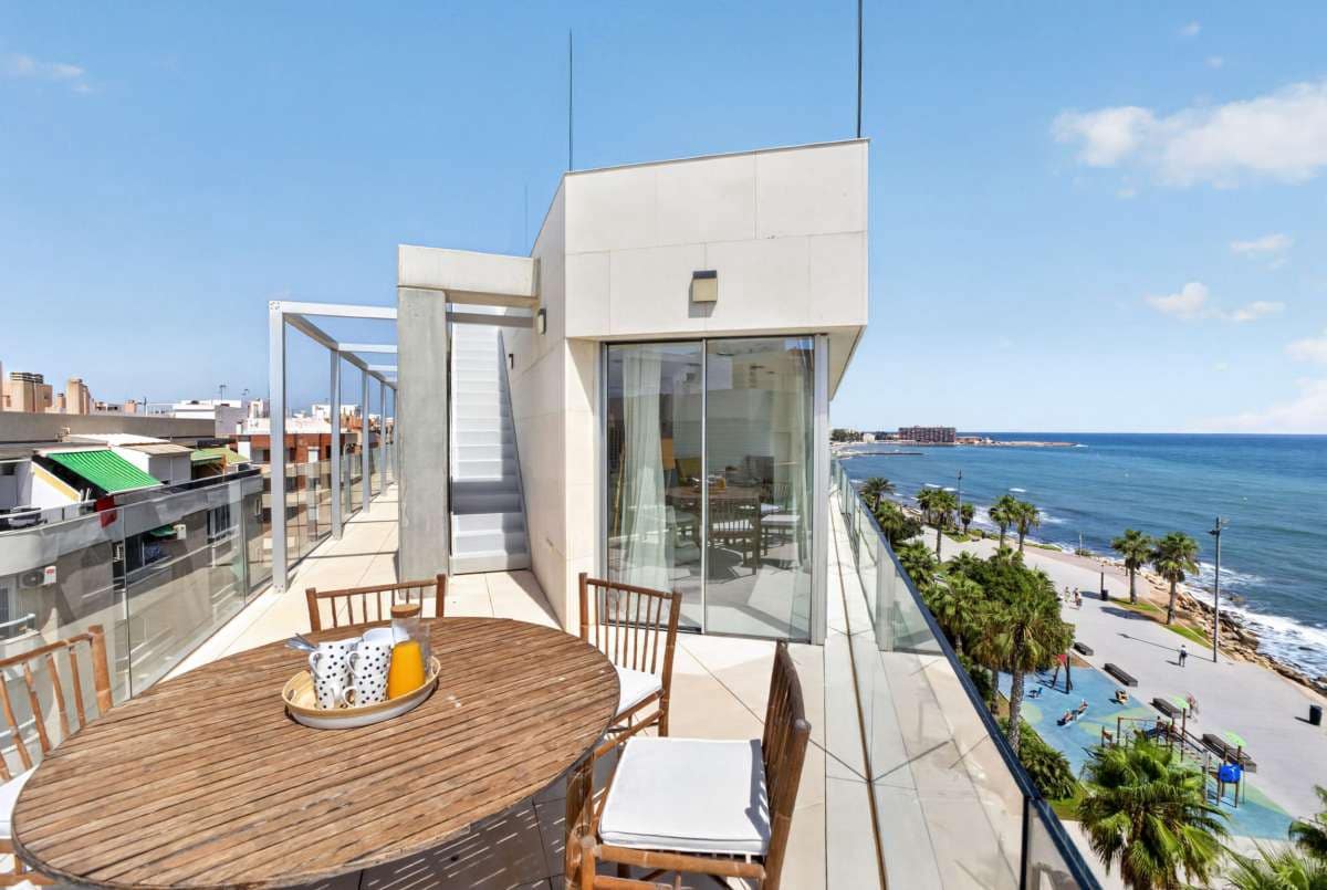 4 Zimmer Apartment zu verkaufen in Torrevieja - 1.265.000 € (Ref: 10048134)