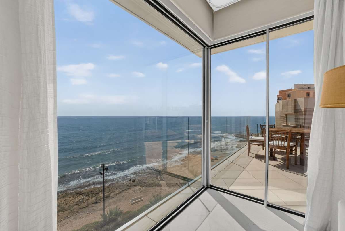 4 Zimmer Apartment zu verkaufen in Torrevieja - 1.265.000 € (Ref: 10048134)