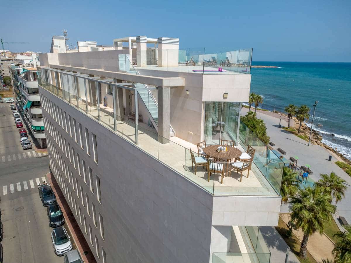 4 Zimmer Apartment zu verkaufen in Torrevieja - 1.265.000 € (Ref: 10048134)