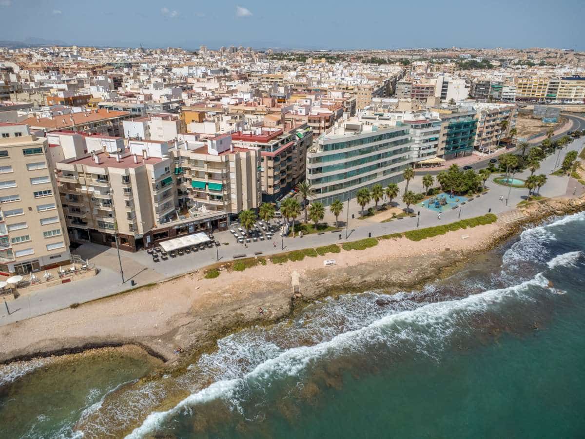 4 Zimmer Apartment zu verkaufen in Torrevieja - 1.265.000 € (Ref: 10048134)
