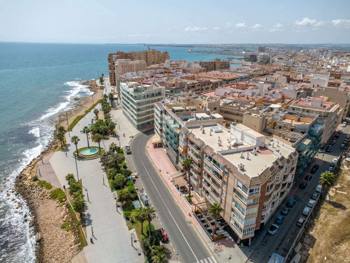 4 Zimmer Apartment zu verkaufen in Torrevieja - 1.265.000 € (Ref: 10048134)