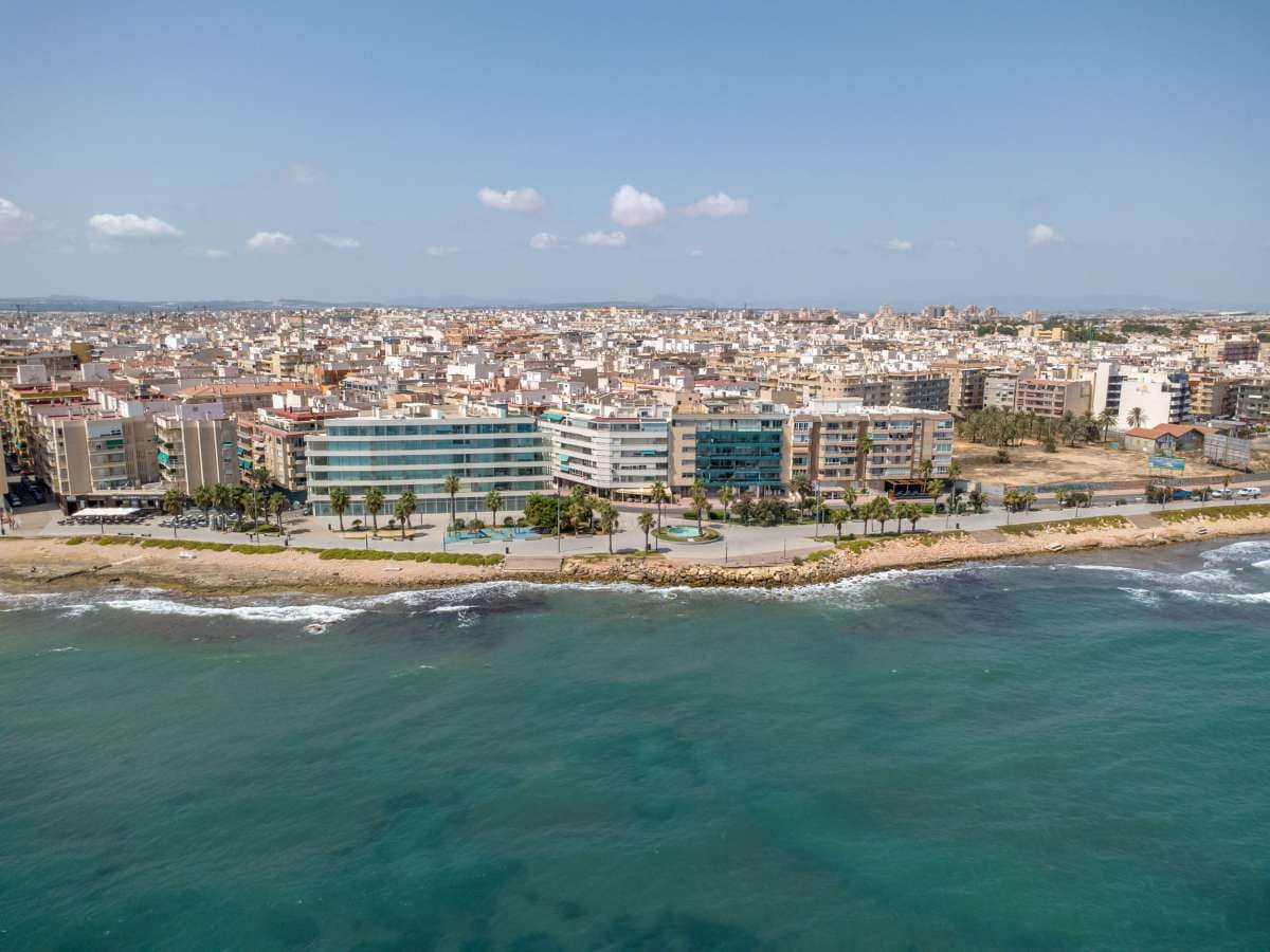 4 Zimmer Apartment zu verkaufen in Torrevieja - 1.265.000 € (Ref: 10048134)