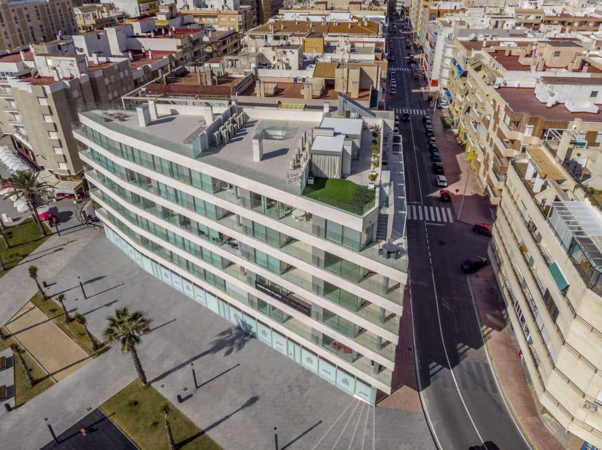 4 Zimmer Apartment zu verkaufen in Torrevieja - 1.265.000 € (Ref: 10048134)