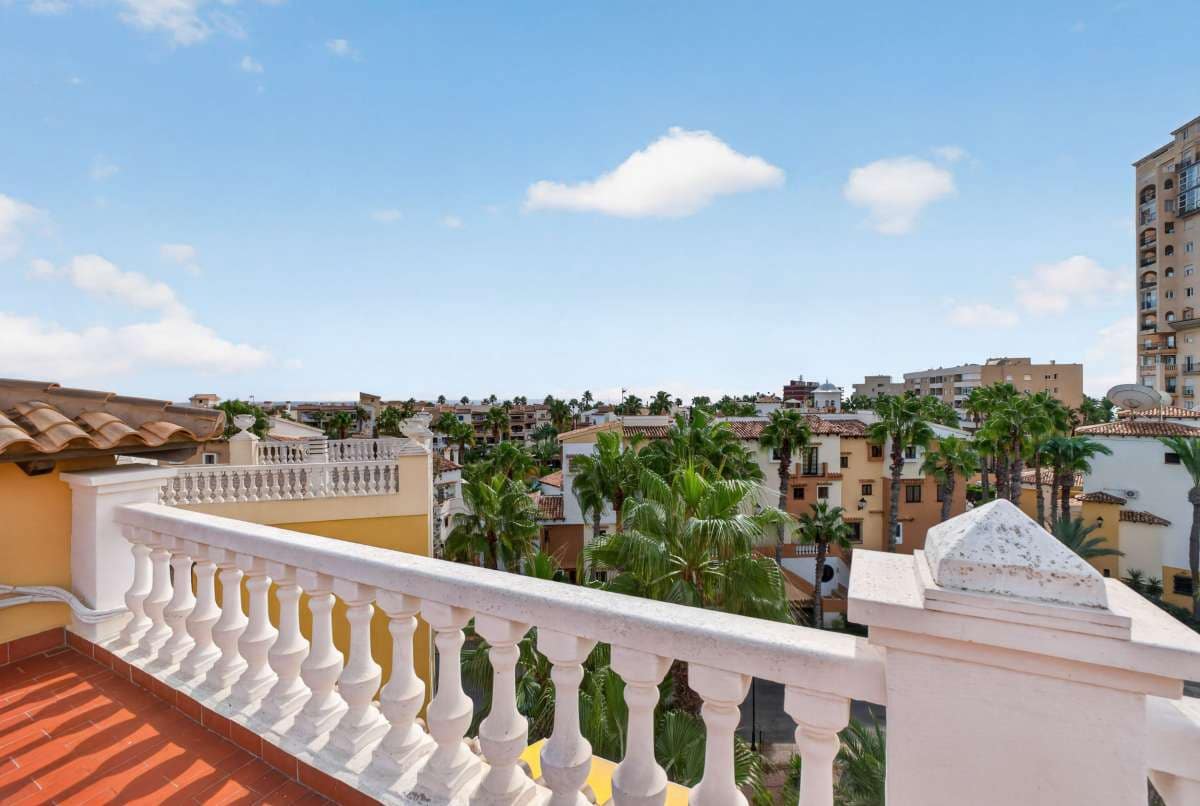 2 camera da letto Appartamento in vendita in Torrevieja con piscina garage - 289.000 € (Rif: 10120652)