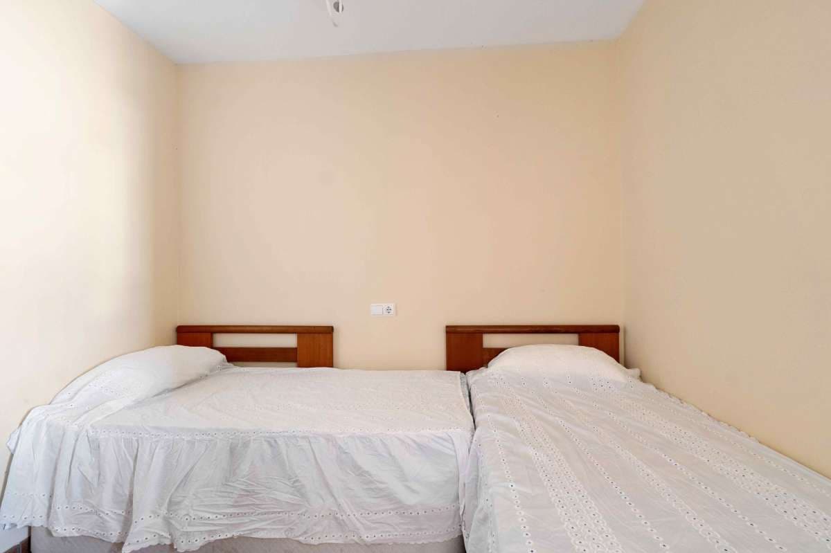 5 bedroom Villa for sale in Lo Pagan - € 295,000 (Ref: 5343429)