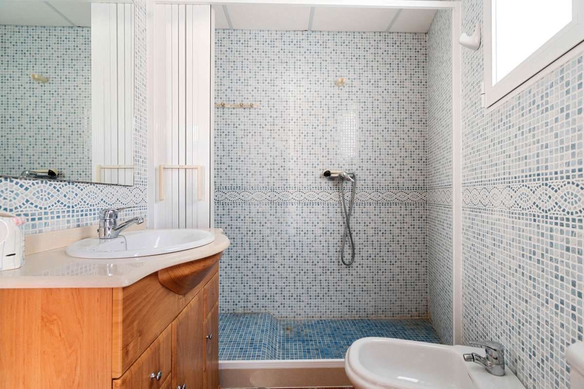 5 bedroom Villa for sale in Lo Pagan - € 295,000 (Ref: 5343429)