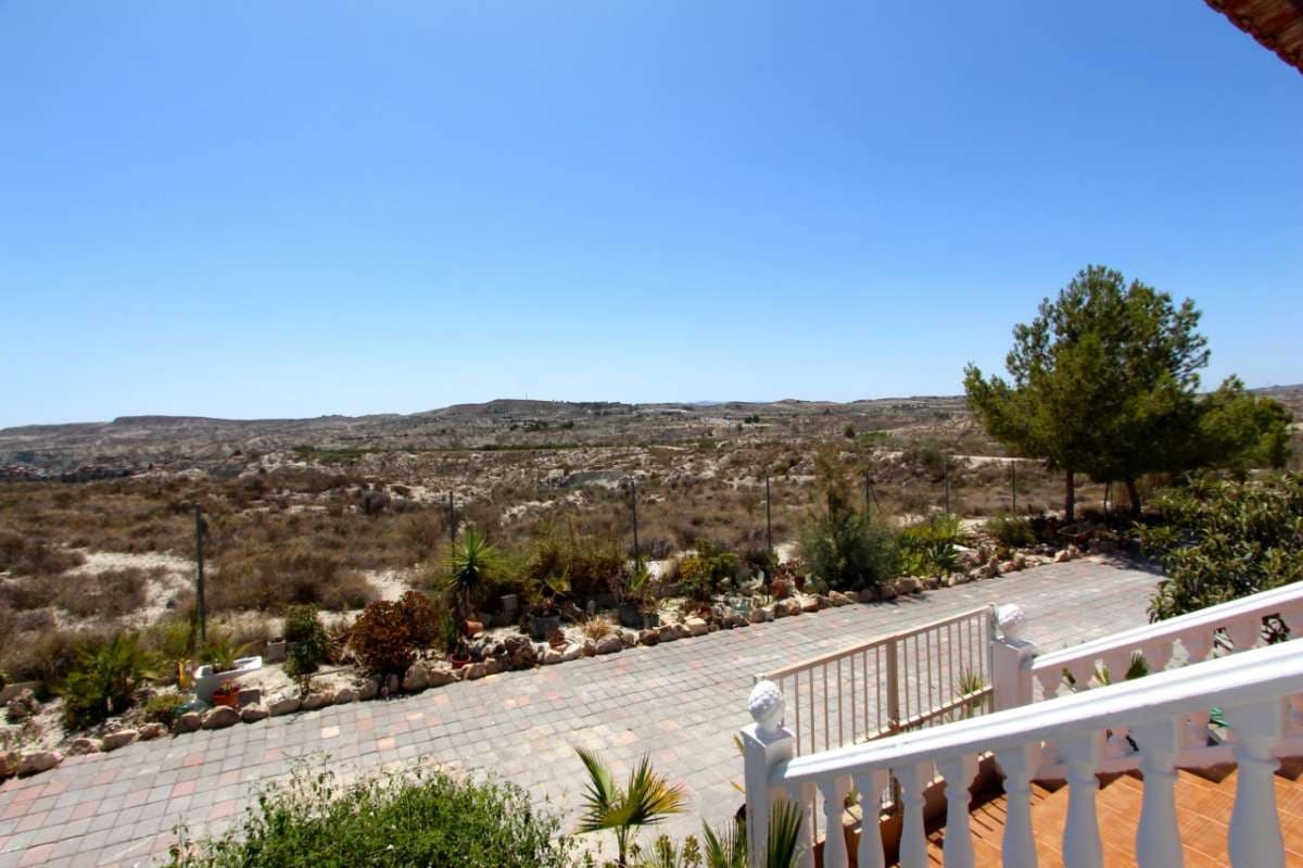 6 slaapkamer Villa te koop in Albudeite - € 320.000 (Ref: 8481251)