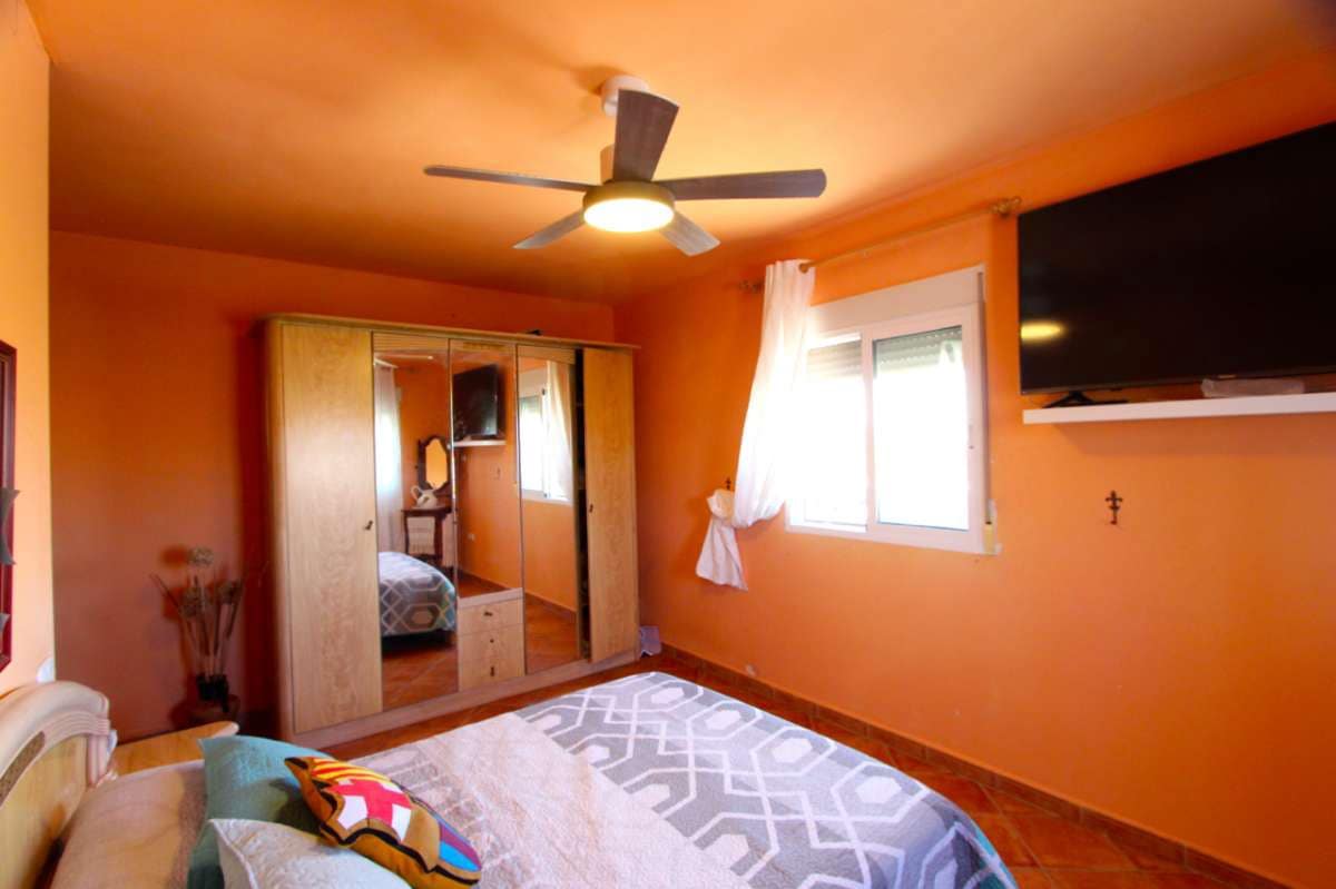 6 slaapkamer Villa te koop in Albudeite - € 320.000 (Ref: 8481251)