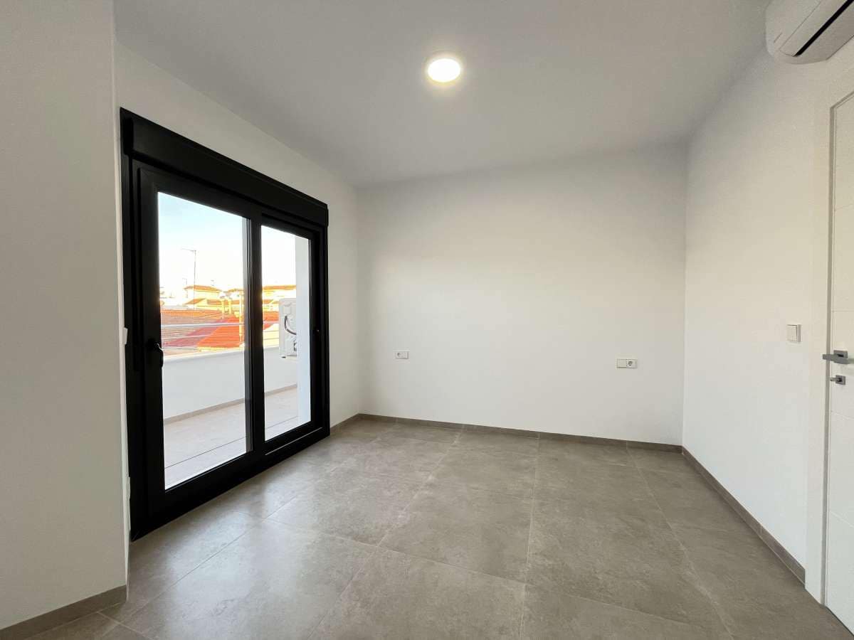 3 bedroom Villa for sale in Lo Pagan - € 445,000 (Ref: 8691826)