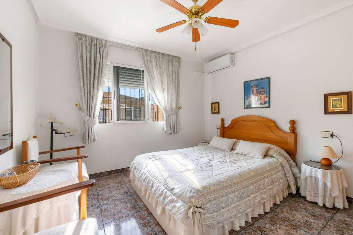 3 slaapkamer Halfvrijstaande villa te koop in Lo Pagan - € 228.990 (Ref: 8837472)